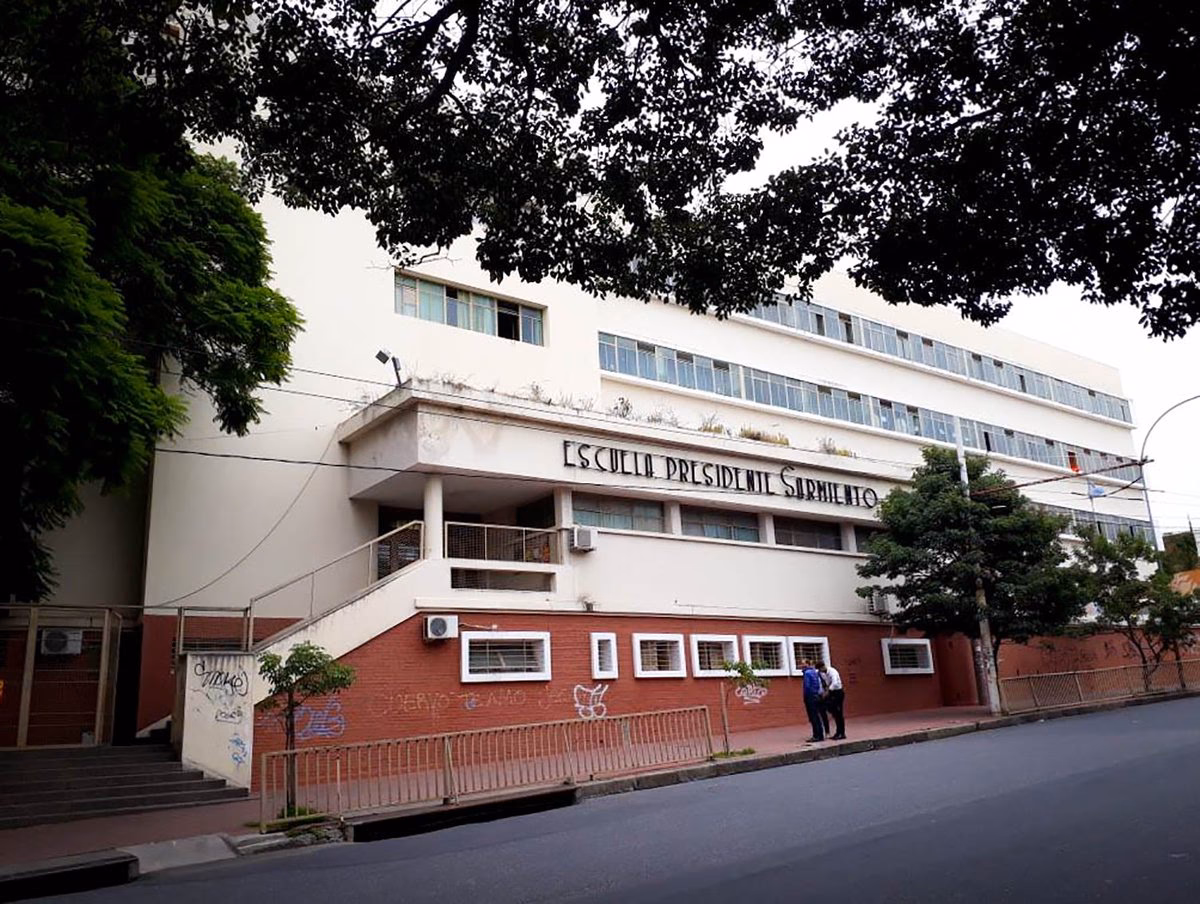 ¿Qué estudió en Córdoba Sarmiento?