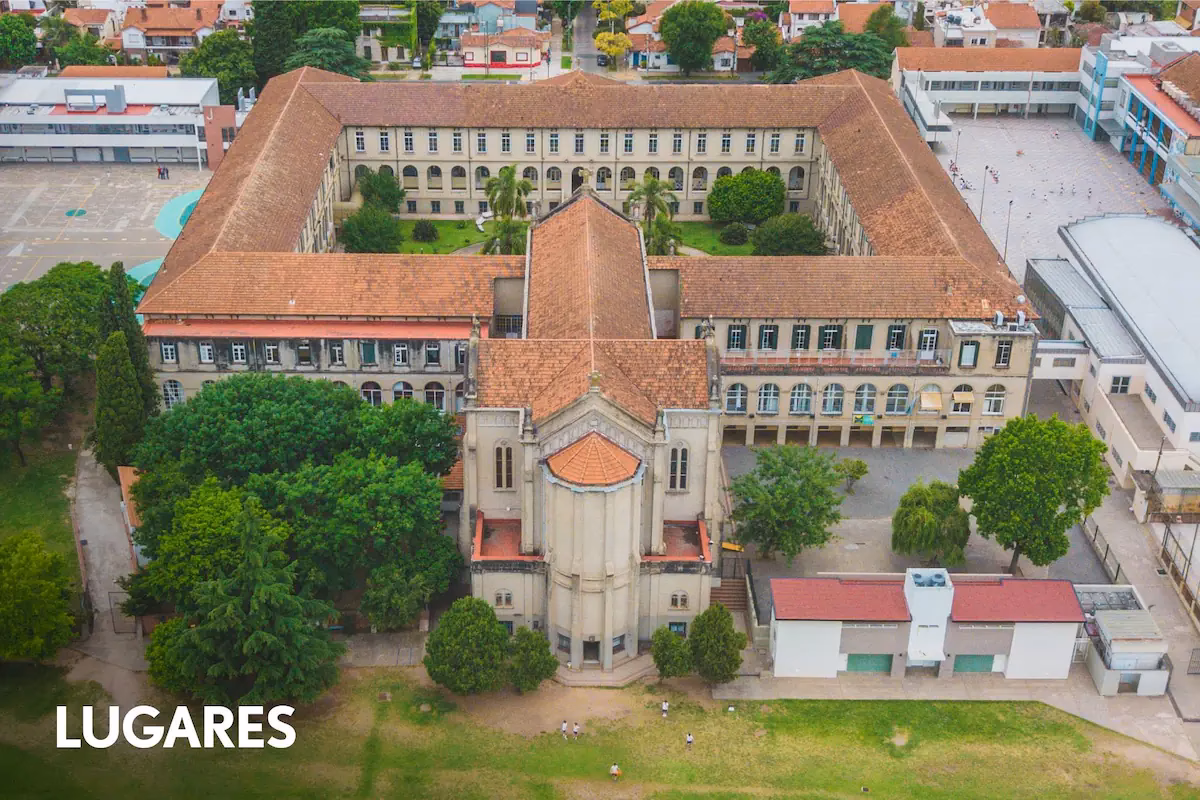 ¿Cuántos colegios tiene la localidad de Barrios Unidos?
