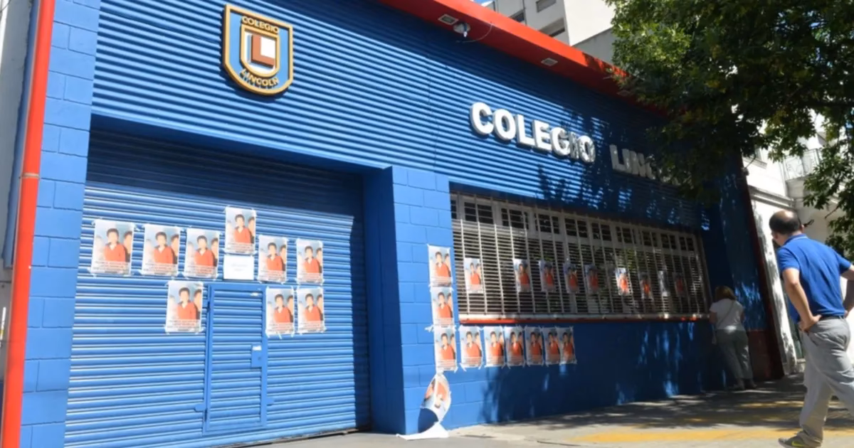 ¿Qué son los colegios laicos?