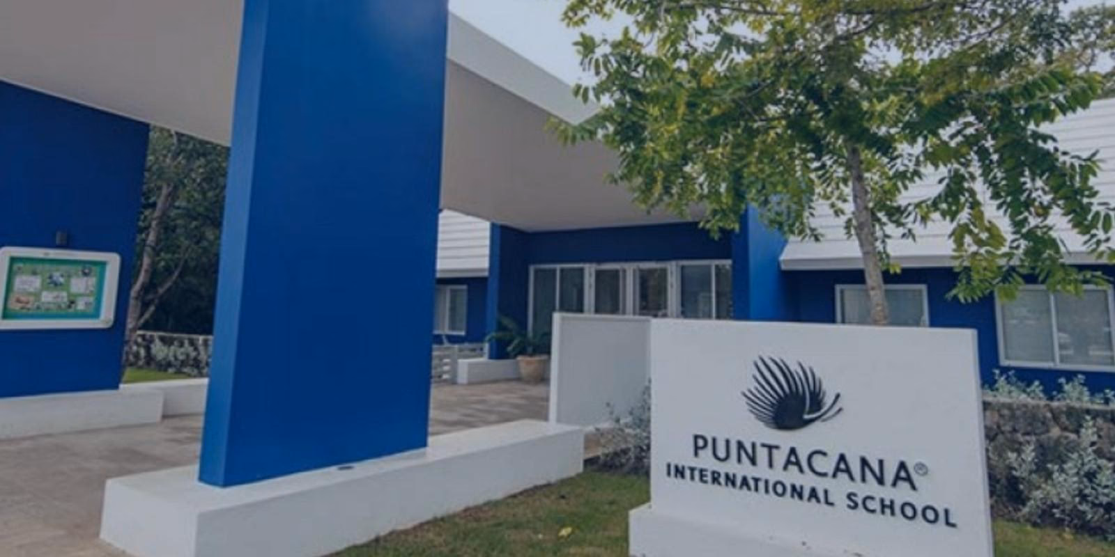 ¿Quién rige los colegios privados en República Dominicana?