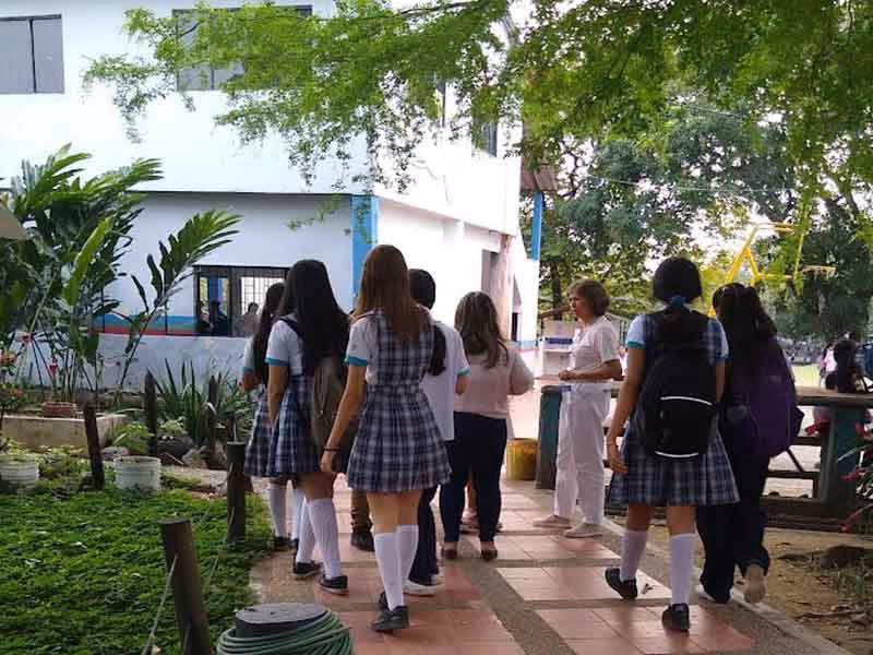 ¿Cuántos colegios públicos hay en Villavicencio?