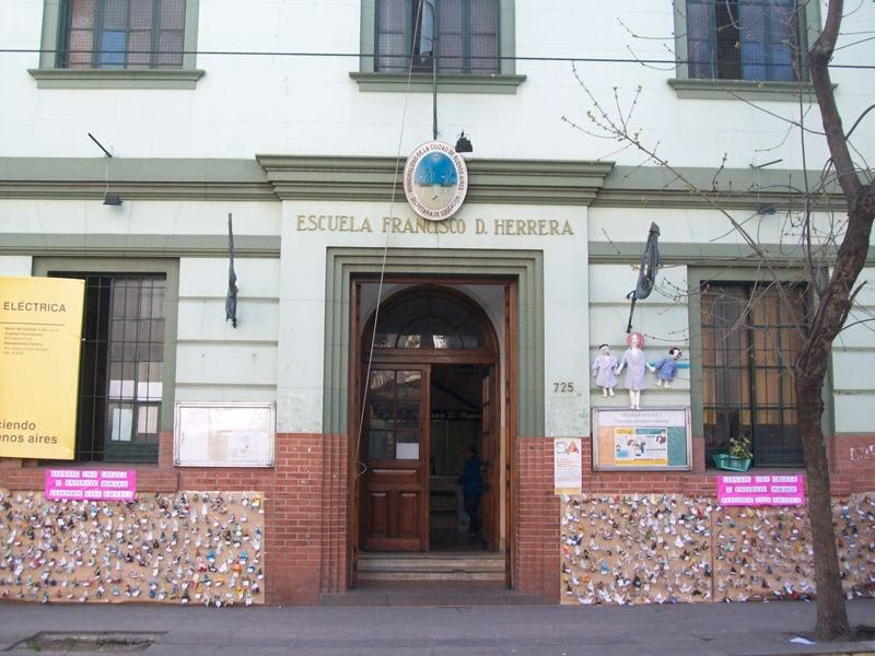 ¿Qué distrito escolar es Villa Crespo?