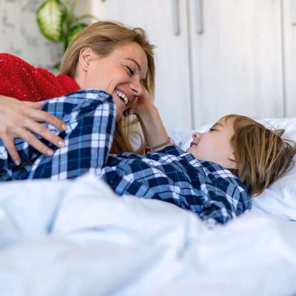 ¿Cuál es la mejor manera de despertar a un niño?