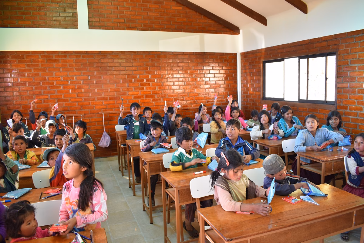 ¿Cuáles son las 4 problematicas de la educación boliviana?