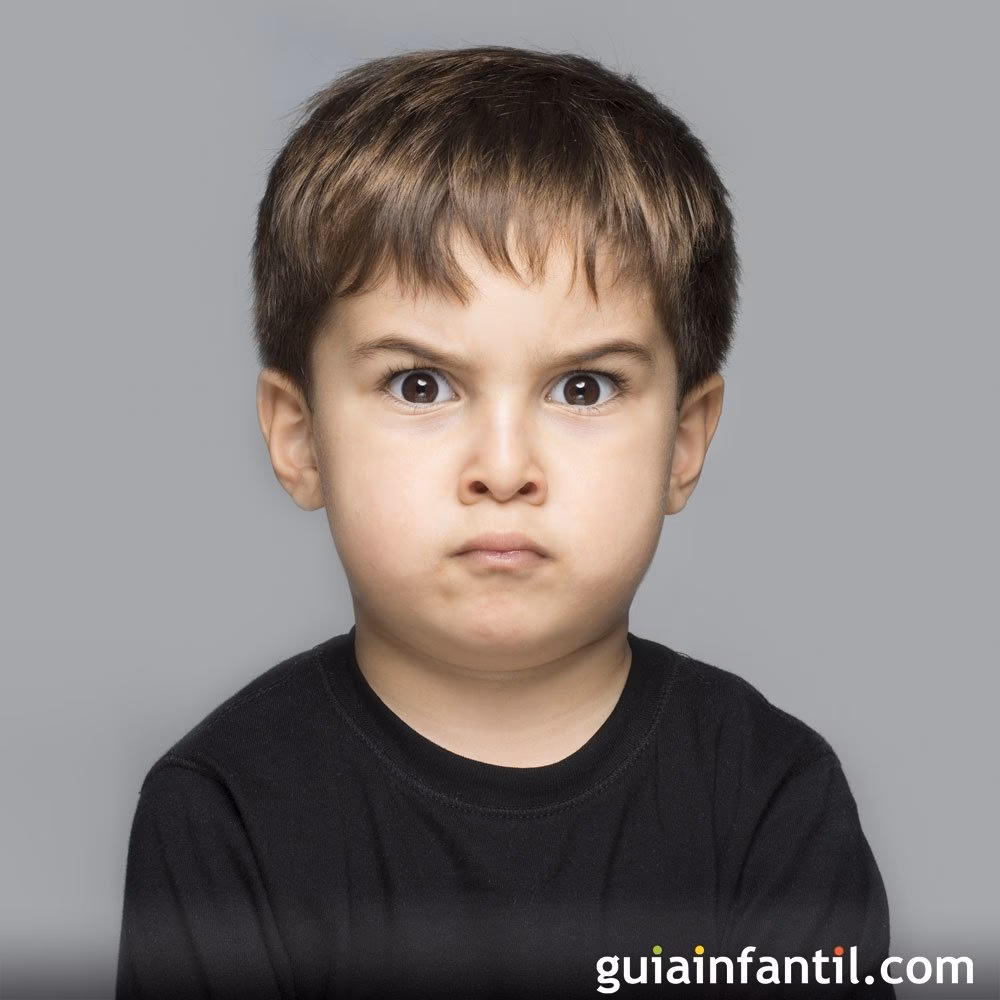 ¿Cómo actúa un niño con esquizofrenia infantil?