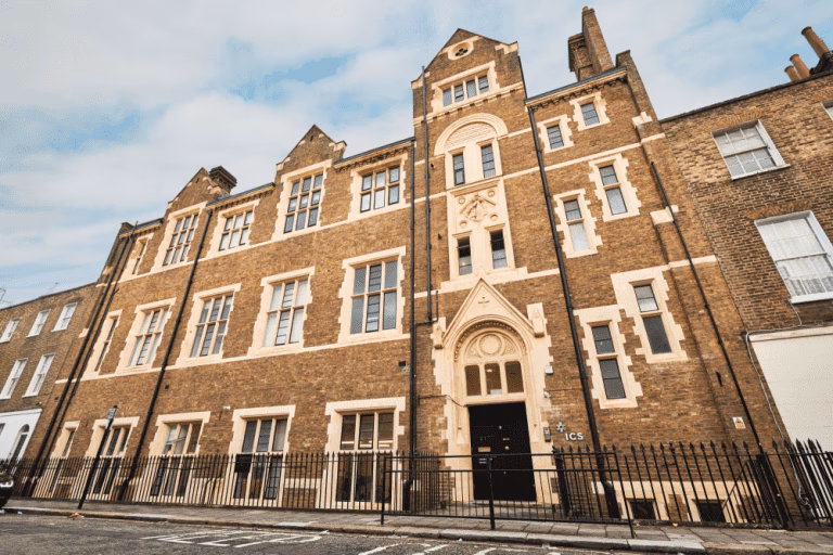 ¿Cuántos años dura la primaria en Inglaterra?