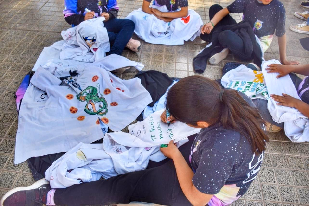 ¿Qué significa el uso del guardapolvo en las escuelas?