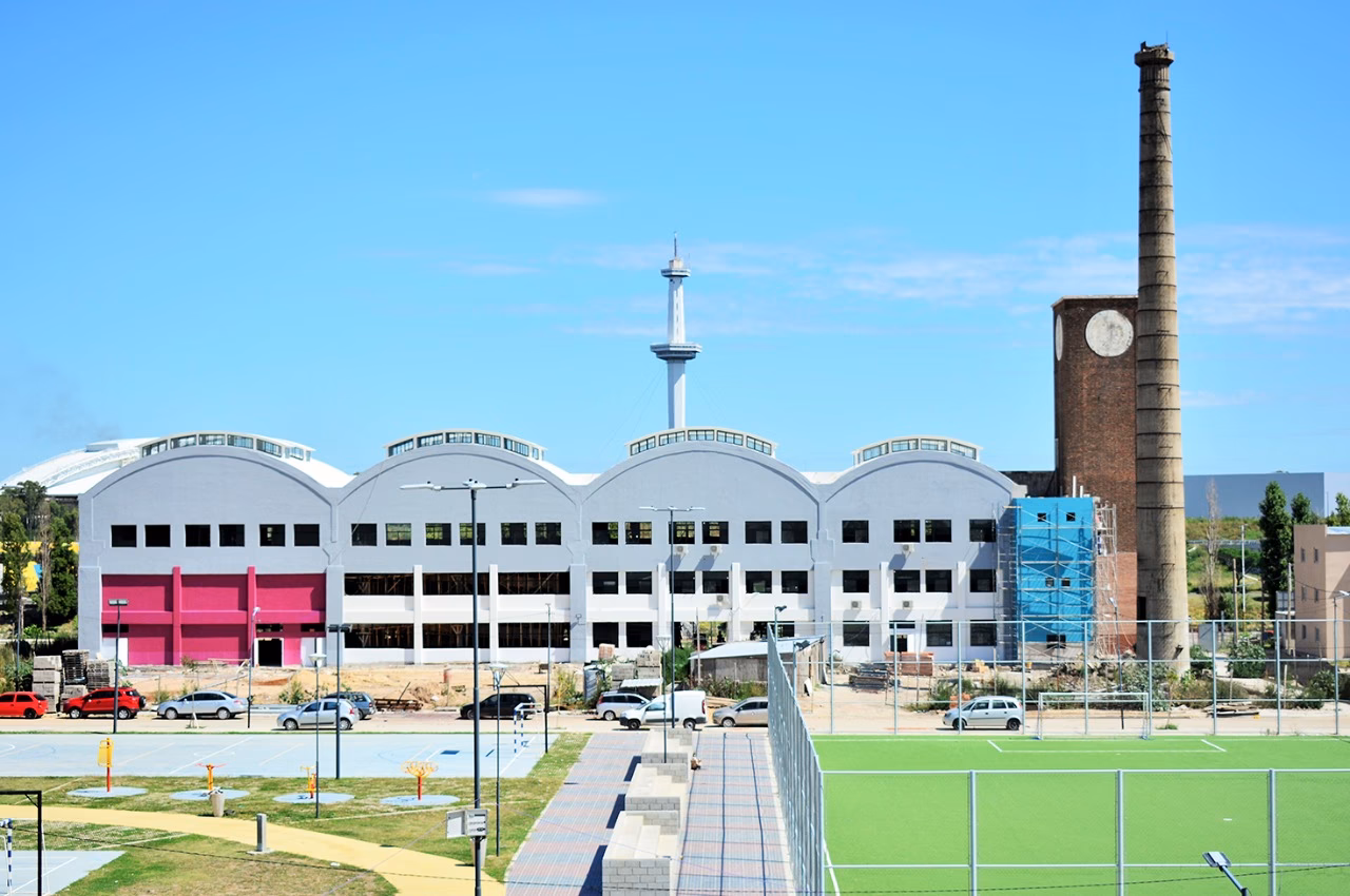 ¿Cuál es el significado de un edificio escolar?