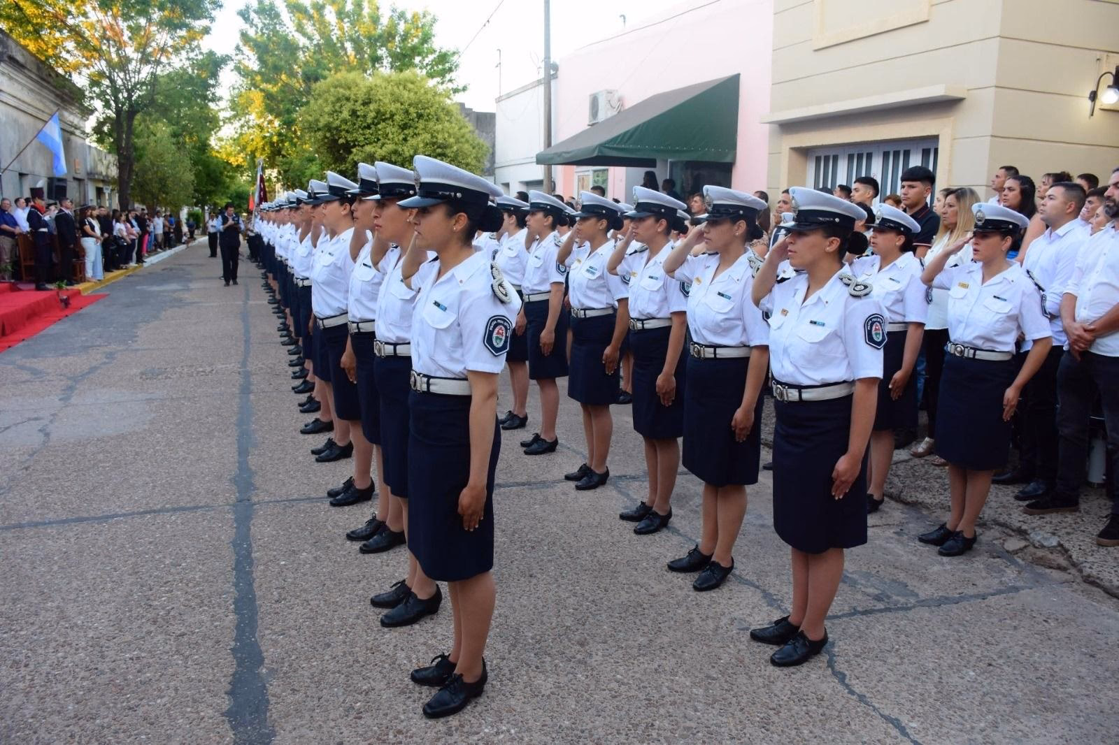 ¿Cuánto dura el curso de agente policial?