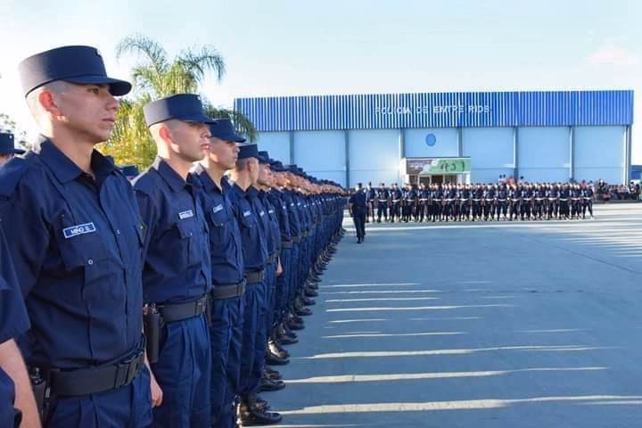 ¿Cuánto dura el curso de agente policial?