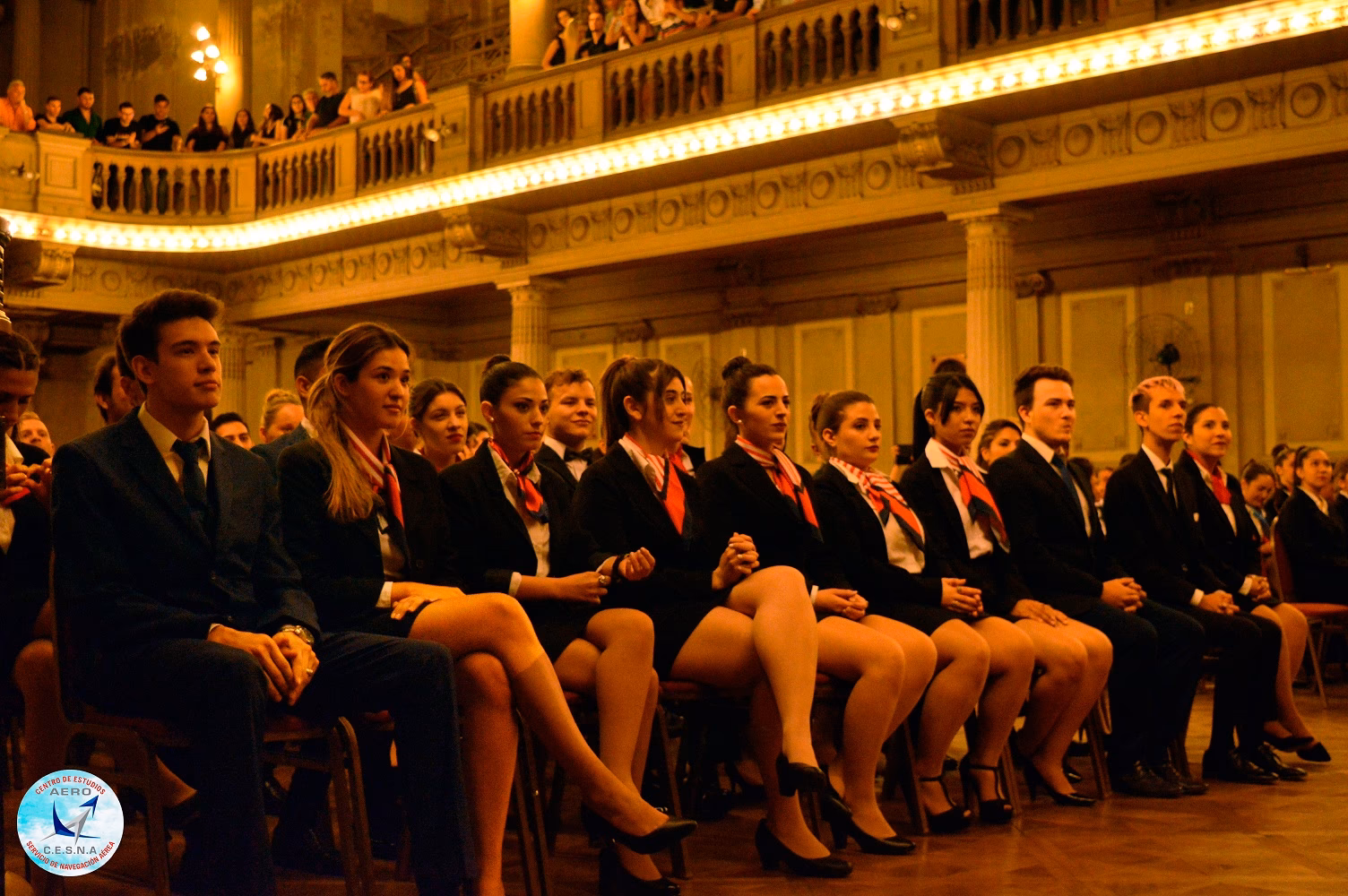 ¿Cuánto cuesta el curso de azafata en Argentina en 2025?