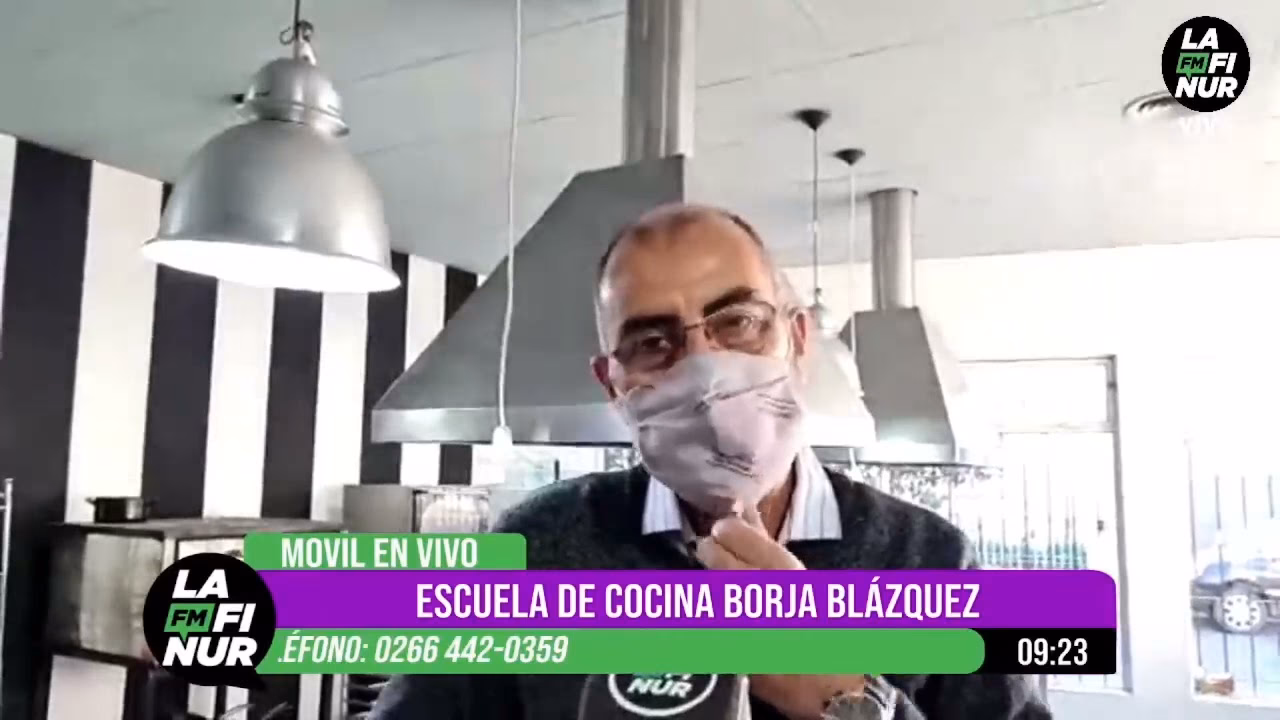 ¿Quién era el locutor de Escuela de Cocina?