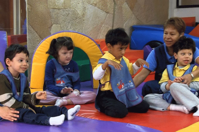 ¿Qué alumnos reciben el CAM?