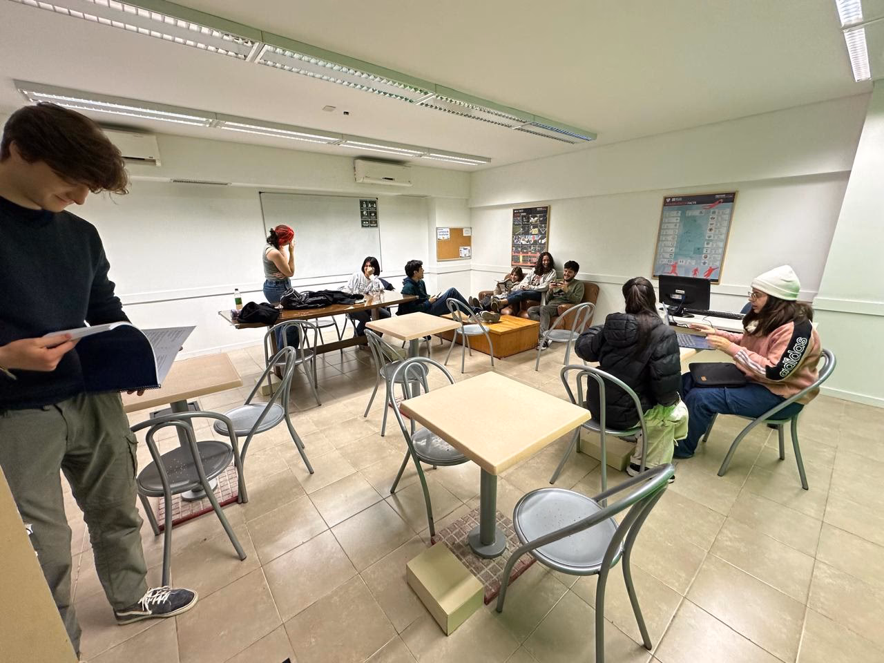 ¿Cuántos años dura la carrera de idiomas modernos?