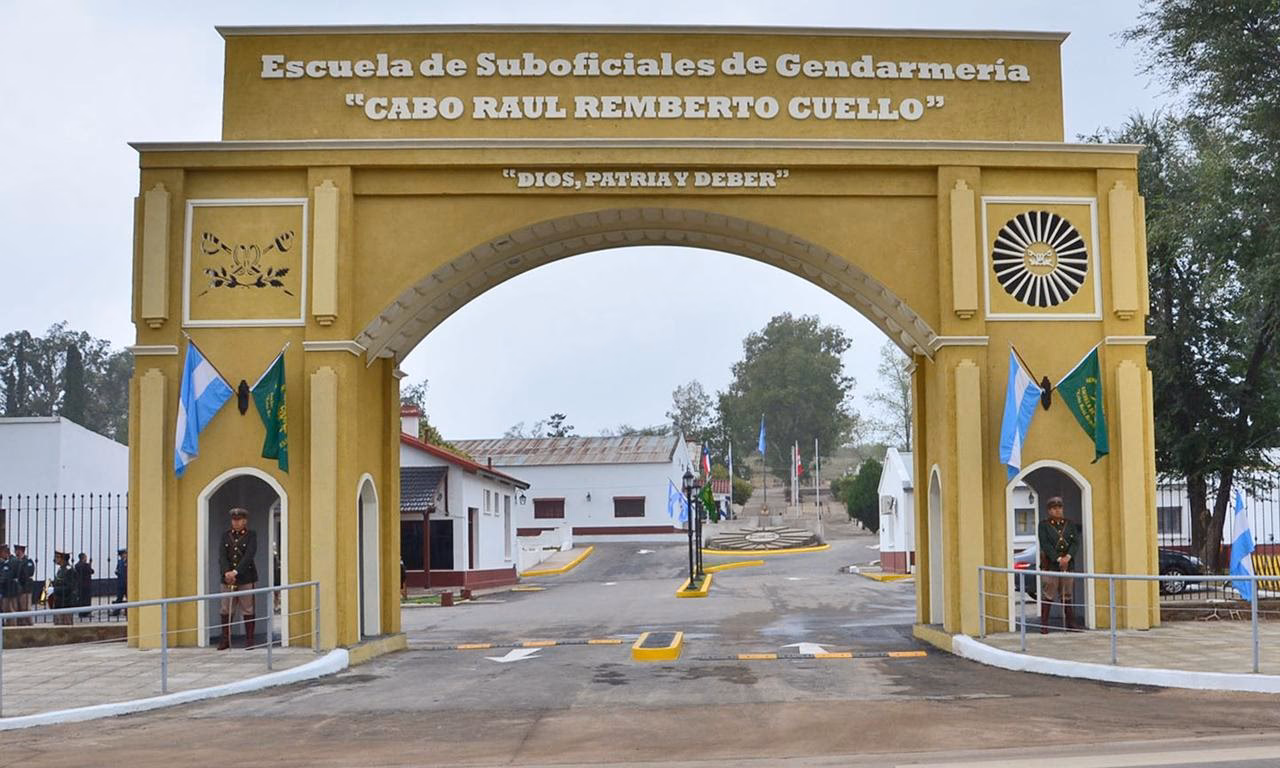 ¿Dónde queda la escuela de suboficiales cabo Raúl Remberto Cuello?