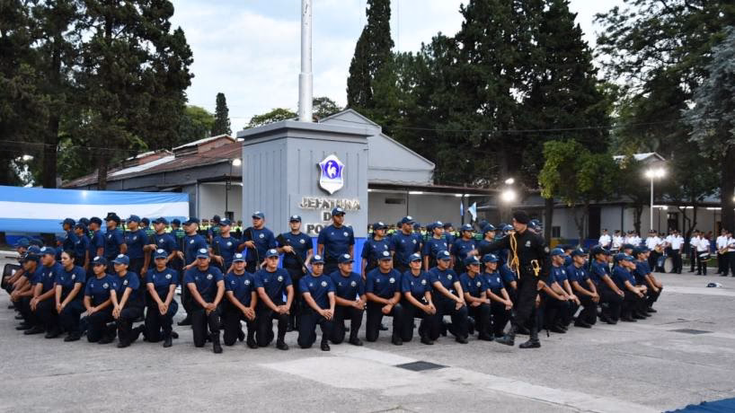 ¿Cuánto dura el curso de agente de la policía federal?