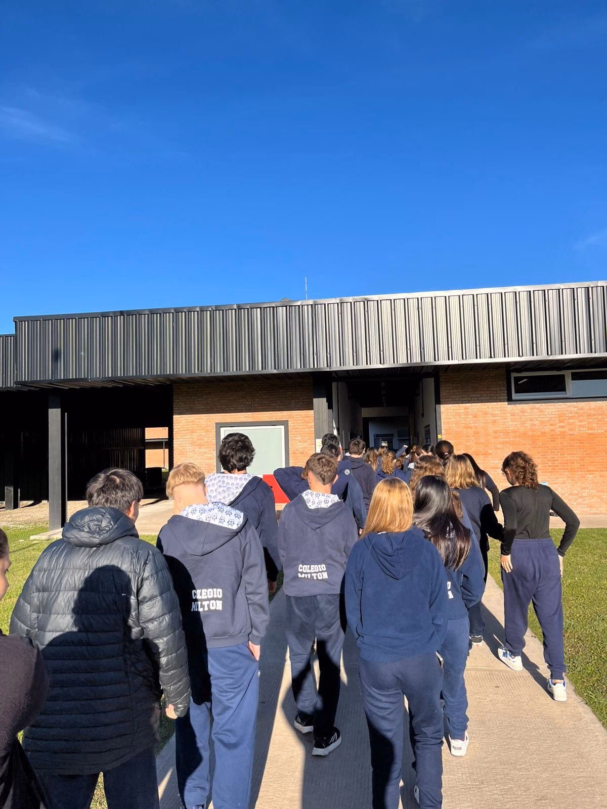 ¿Qué busca la escuela moderna?