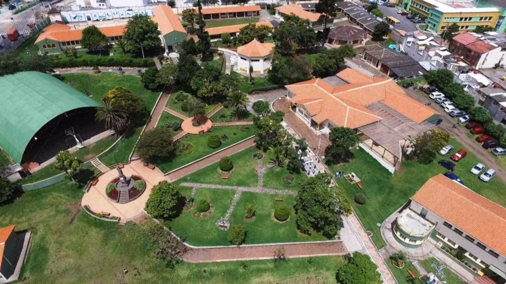 ¿Cómo se llama el rector de la Escuela Normal Superior de Pasto?