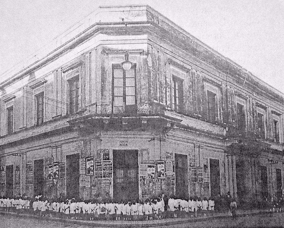 ¿Cómo se llama la Escuela Normal de Tucumán?