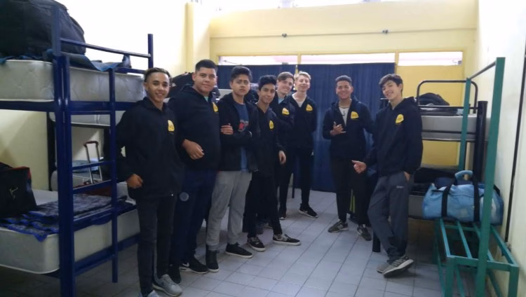 ¿Qué especialidades tiene el Liceo Pablo Neruda?