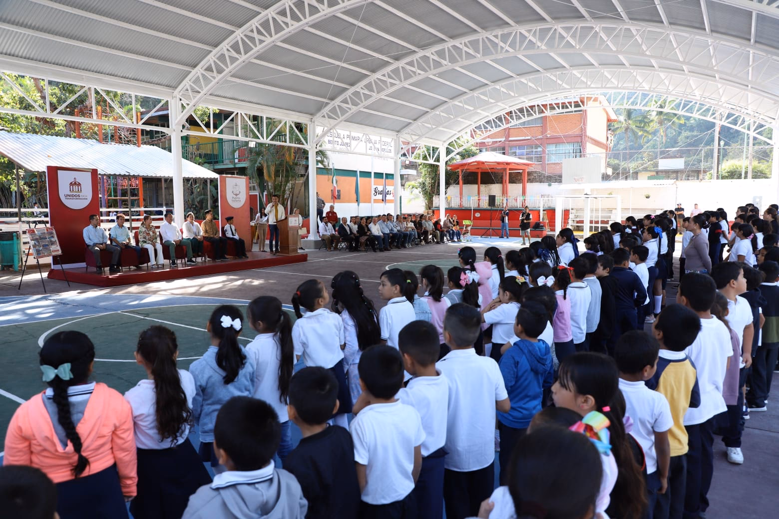 ¿Cómo era la escuela primaria Benito Juárez?