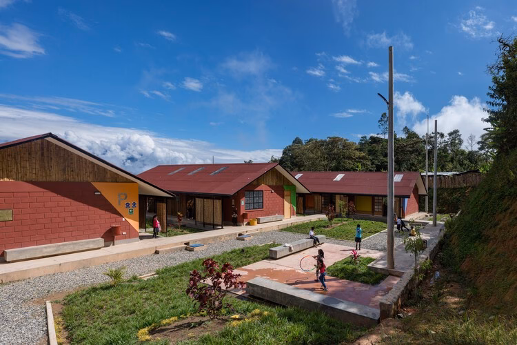 ¿Cómo es la educación primaria en el Perú?