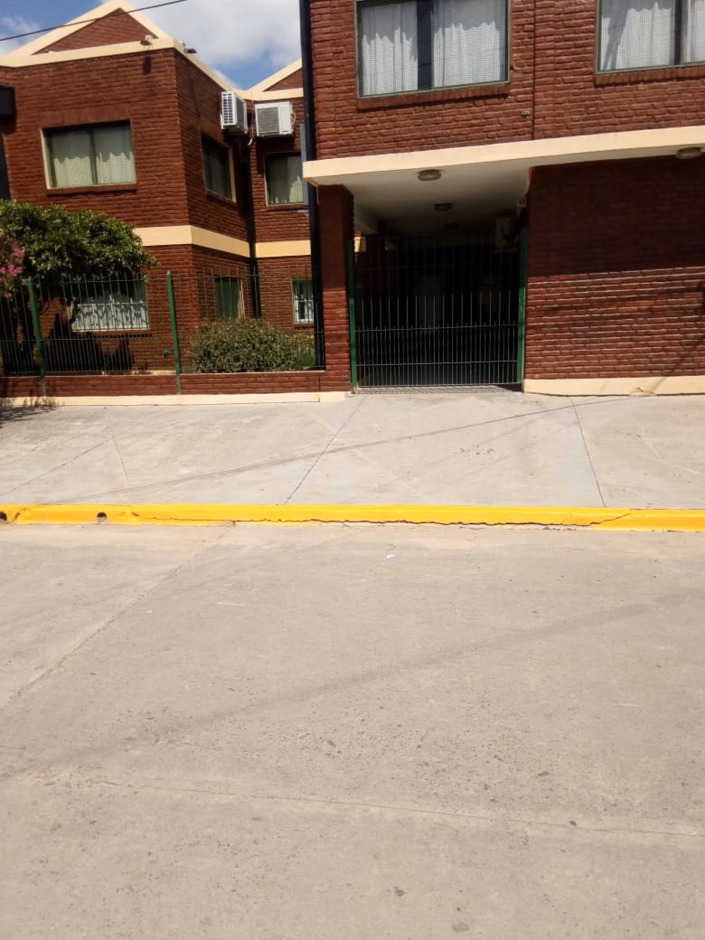 ¿La escuela secundaria San Marcos es privada?