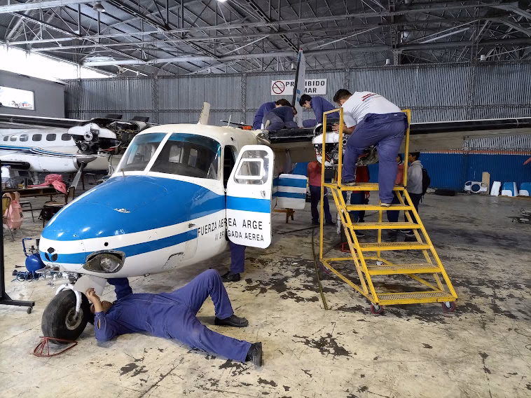 ¿Qué estudia un técnico en aeronáutica?