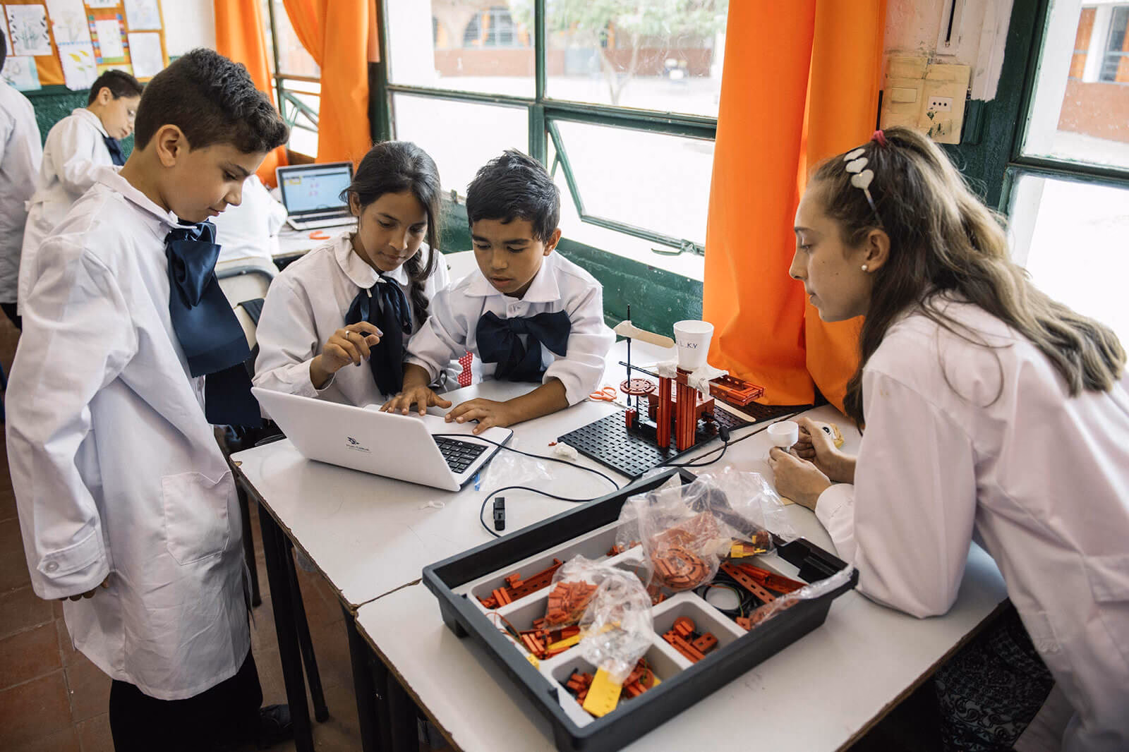 ¿Cómo se le dice secundaria en Uruguay?