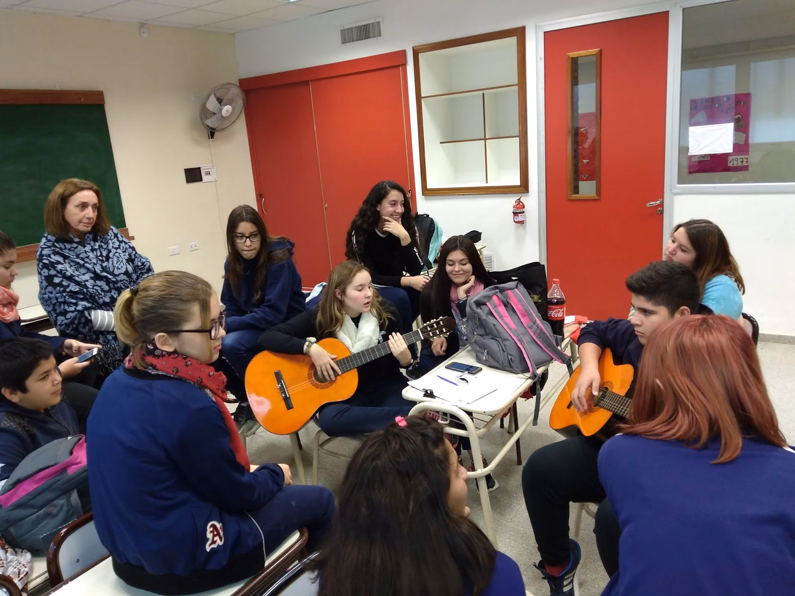 ¿Qué tan grande es la escuela secundaria William Mason?