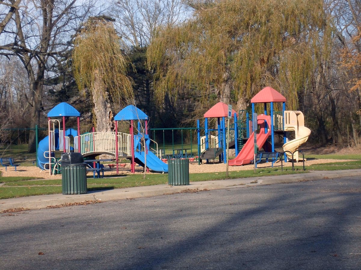 ¿Es buena la escuela secundaria Okemos?