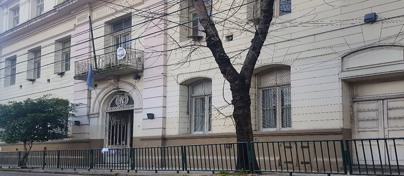 ¿Cuántos años tiene la escuela Narciso Mendoza?