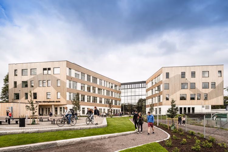 ¿Cuál es la escuela secundaria más bonita?