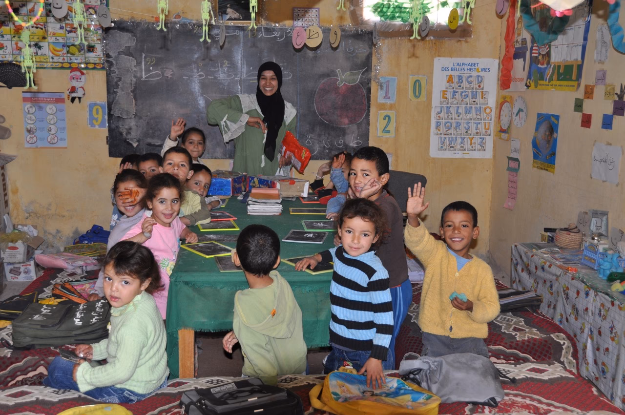 ¿Cuál es la tasa de analfabetismo en Marruecos?