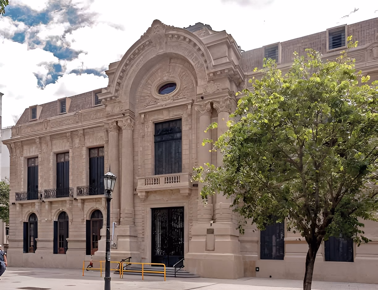 ¿Qué hace un normalista superior?