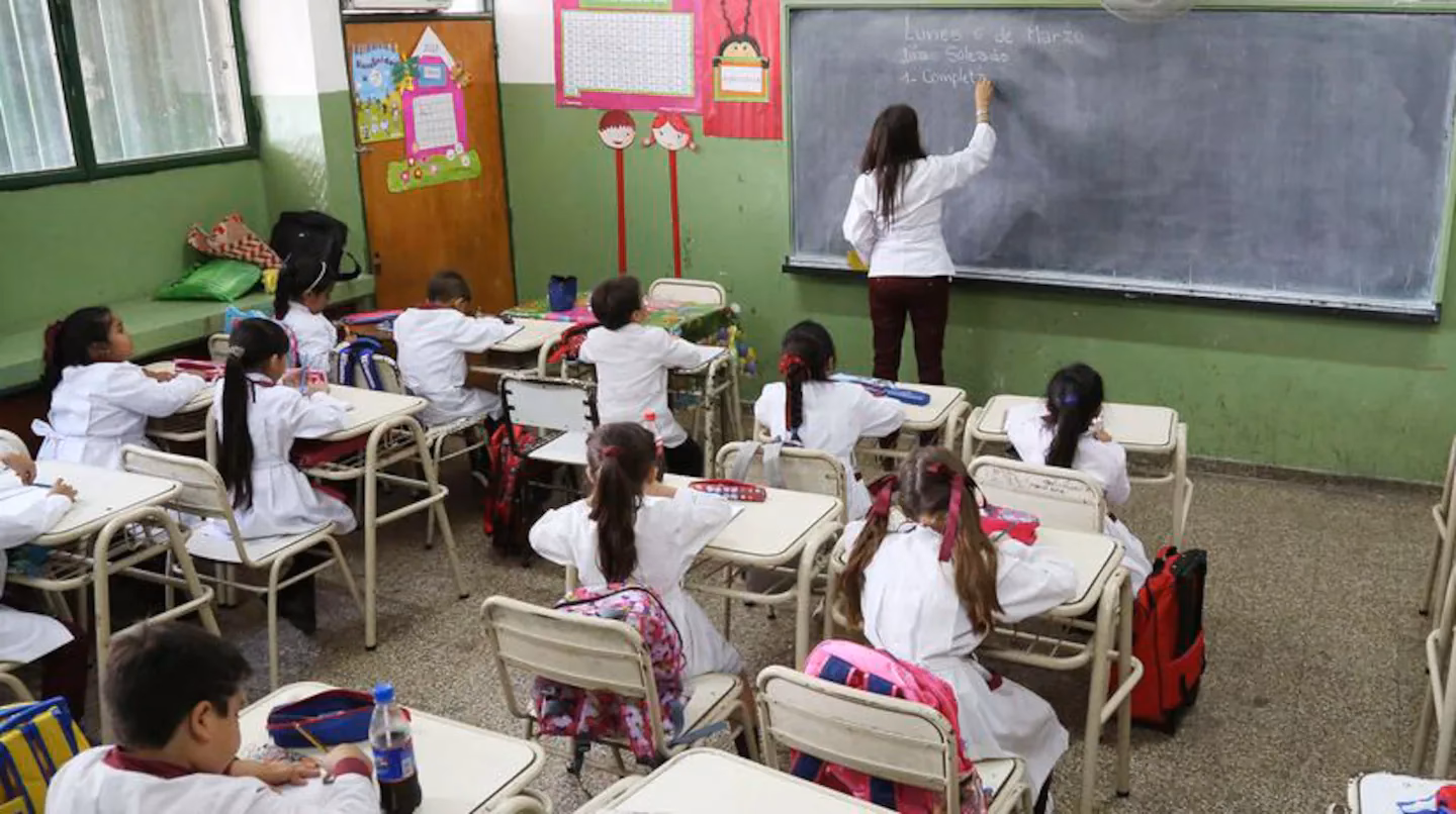 ¿Son gratuitas las escuelas primarias en el Reino Unido?