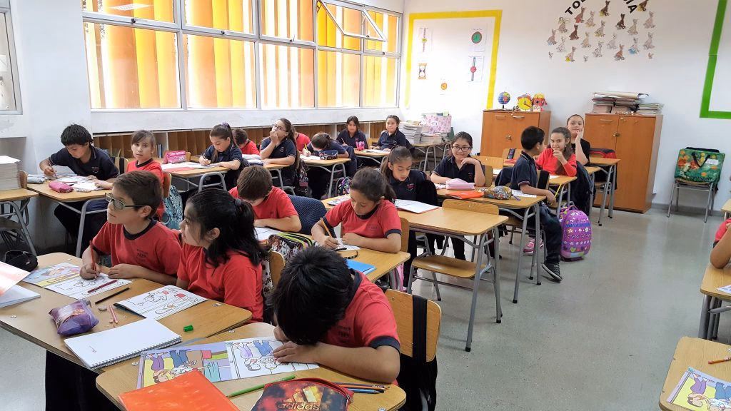 ¿Cómo se debe decir alumnos o estudiantes?