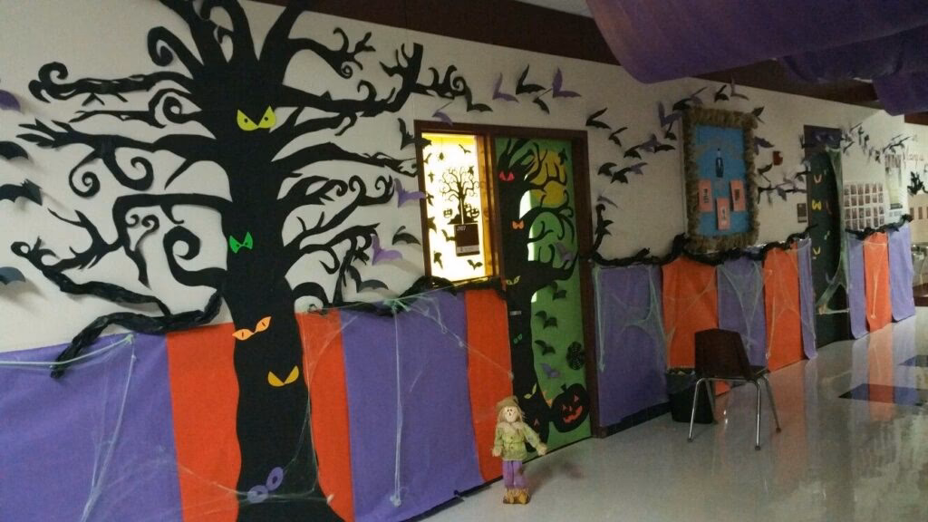 ¿Qué actividades puedo hacer para celebrar Halloween en la escuela?