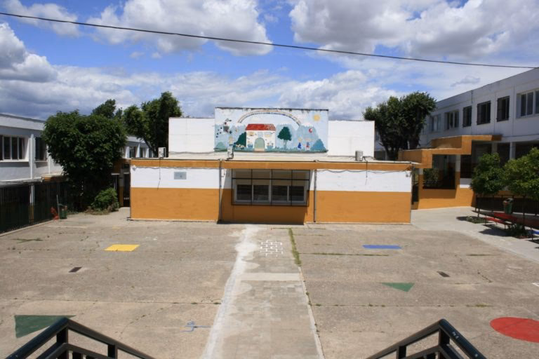 ¿Cuántos años tiene el colegio Jerónimo Luis de Cabrera?