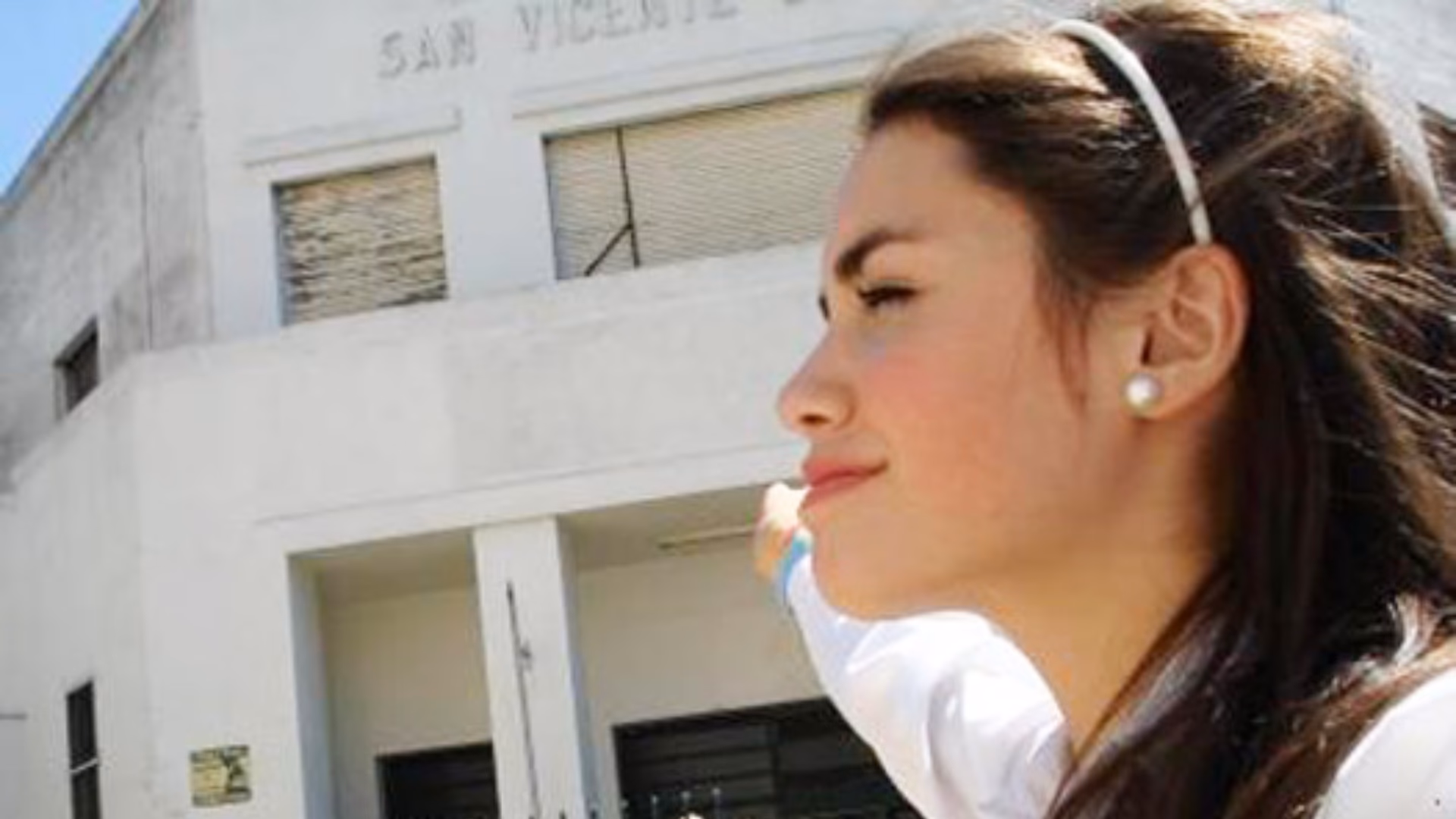 ¿Dónde reside Lali Espósito?