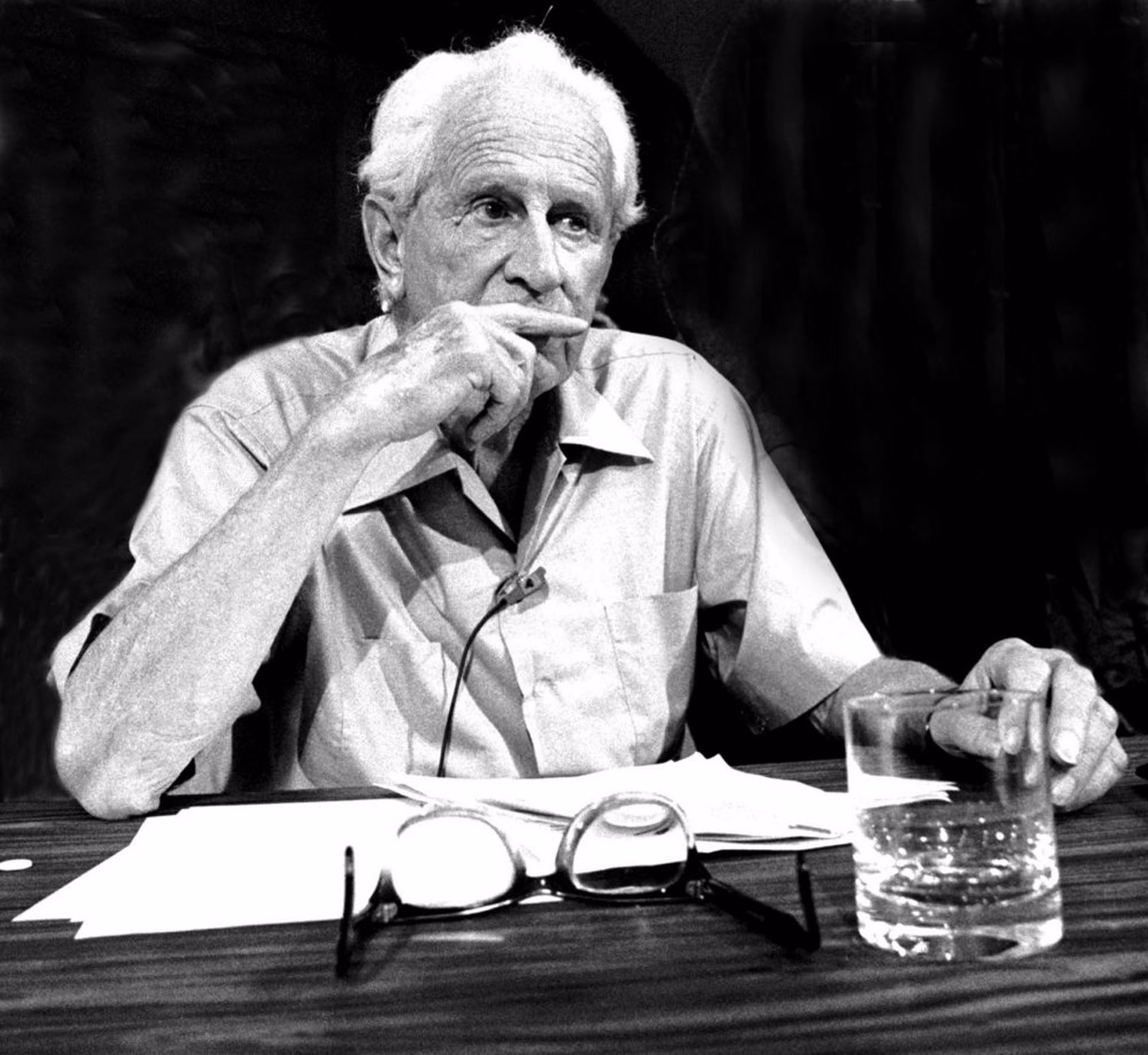 ¿Qué hizo Herbert Marcuse en la Escuela de Frankfurt?