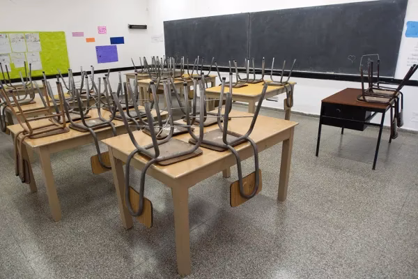 ¿Cuánto es el paro de un profesor?