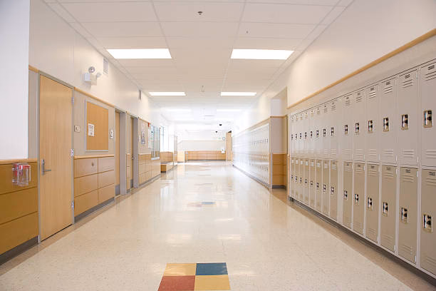 ¿Cómo cuidar los pasillos de la escuela?