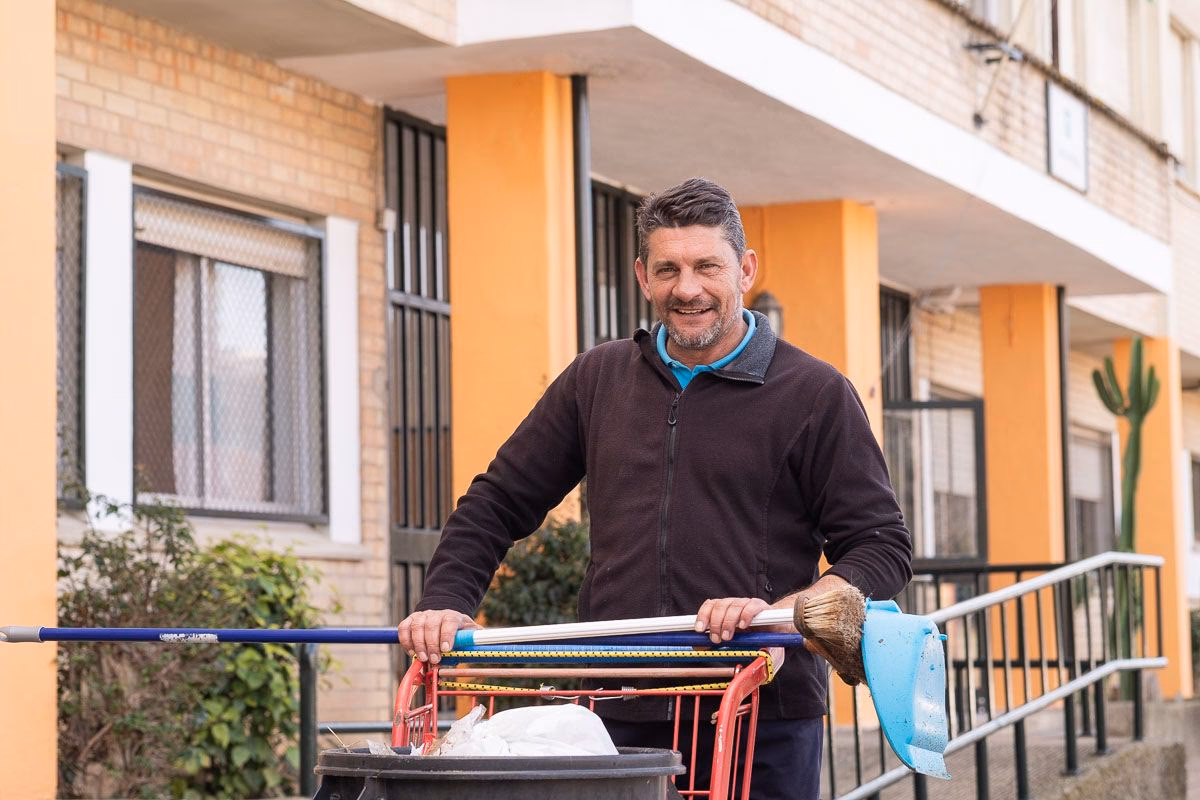 ¿Cómo se le dice al portero de un colegio?