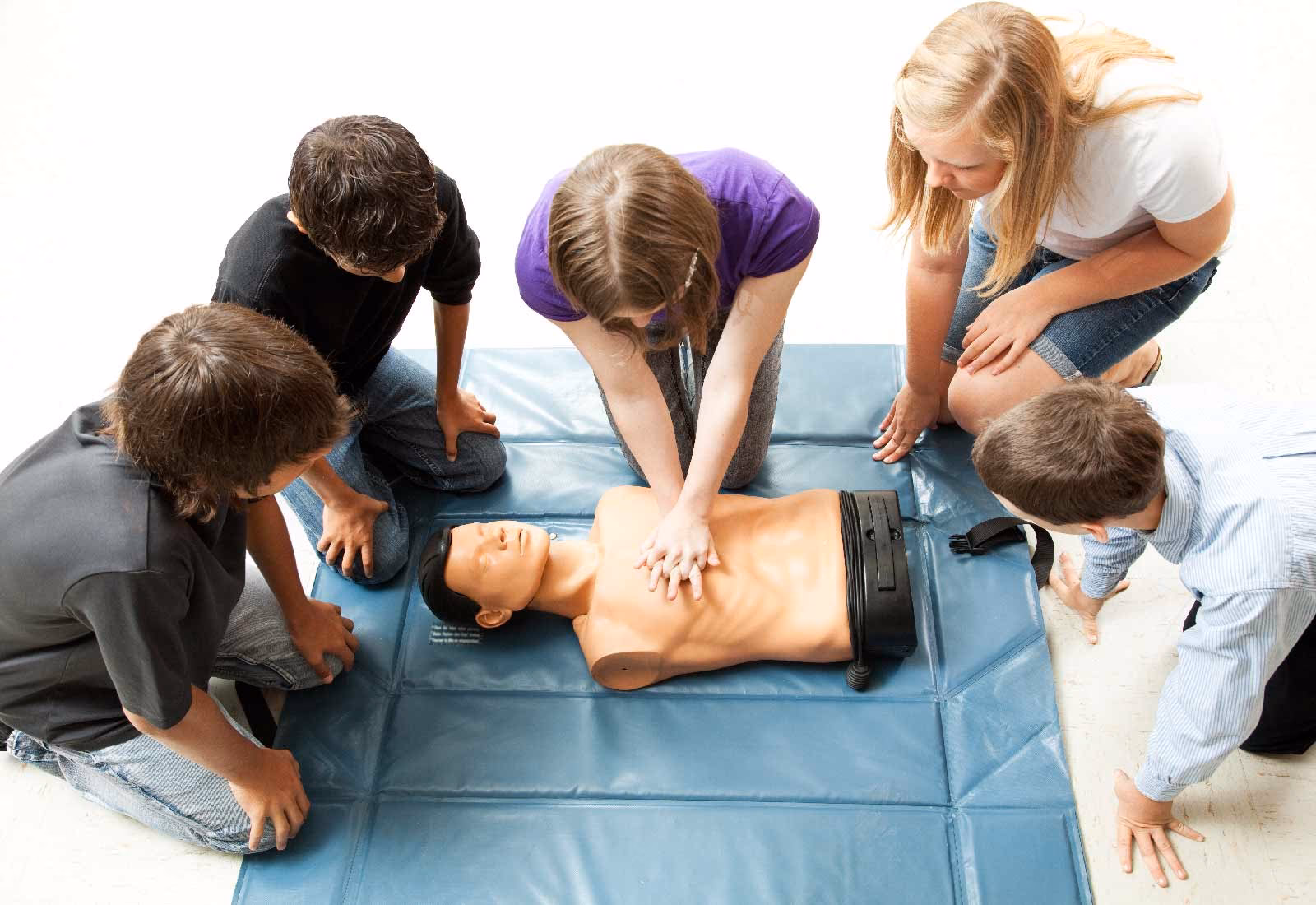 ¿Cuáles son los primeros auxilios que se enseñan en la escuela?