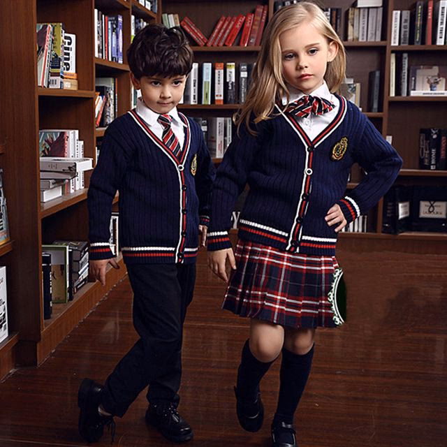 ¿Cómo se llama la ropa de la escuela?