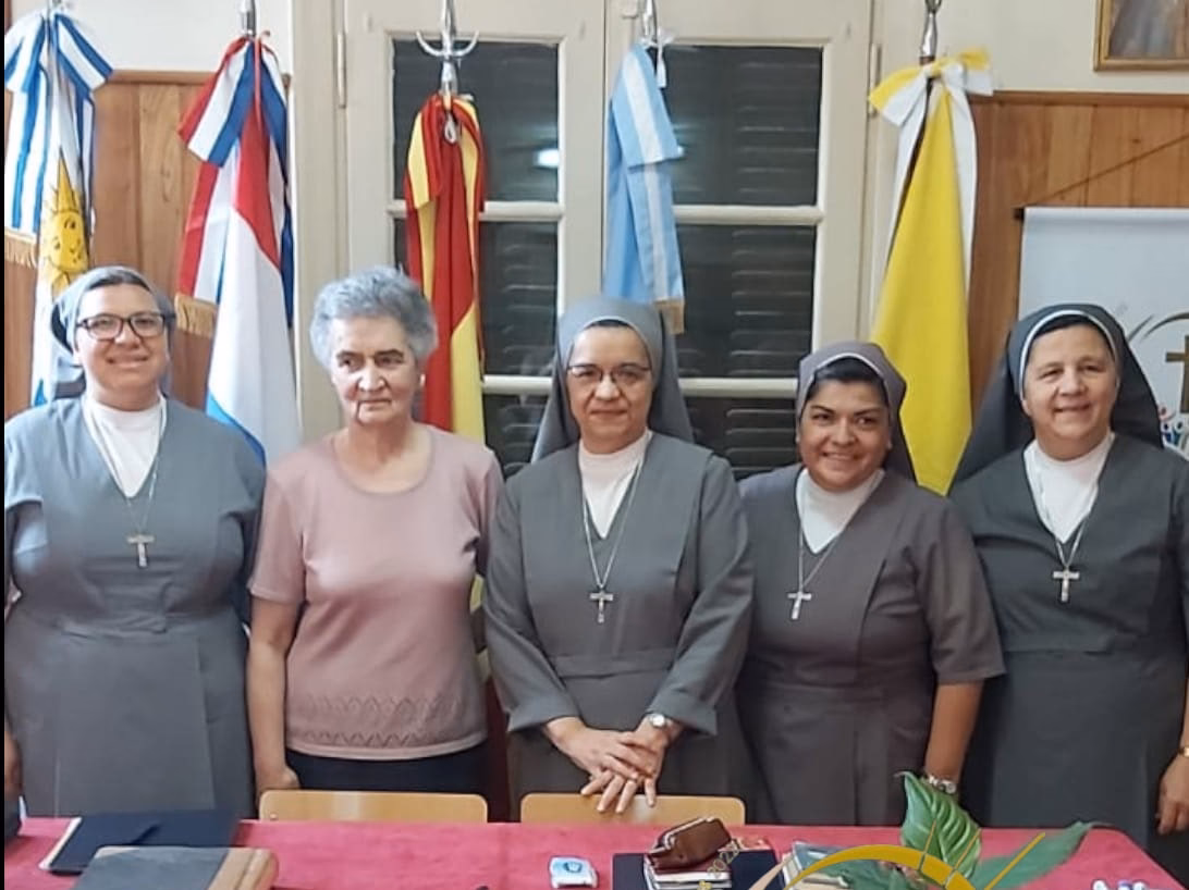 ¿Qué hacen las siervas de Jesús sacramentado?