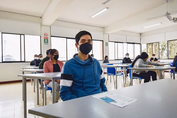 ¿Qué significa soñar que vuelves a estudiar en el colegio?