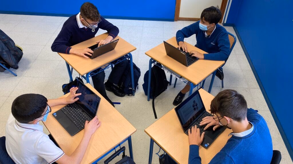 ¿Qué es la tecnología en los colegios?