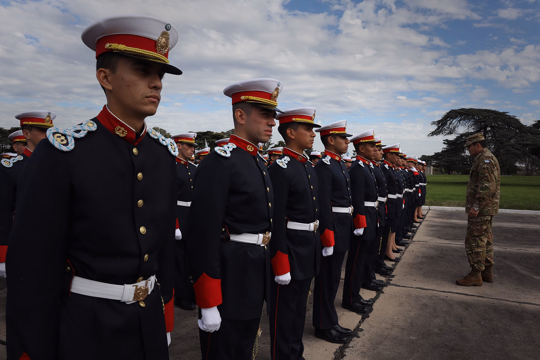 ¿Qué hace un Cadete del colegio militar?